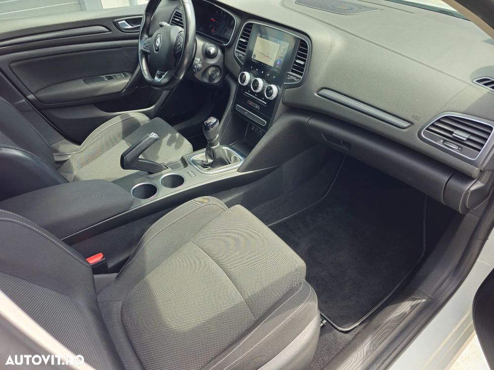 Renault Megane BLUE dCi Intens - 13