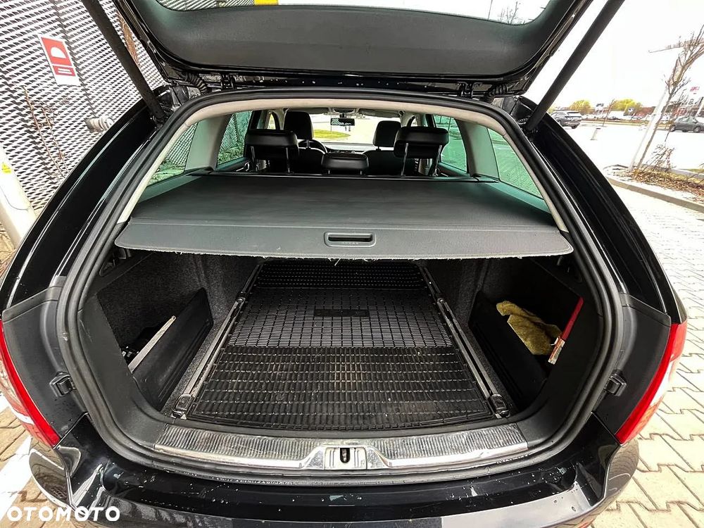 Skoda Superb 2.0 TDI 4x4 L&K DSG - 30