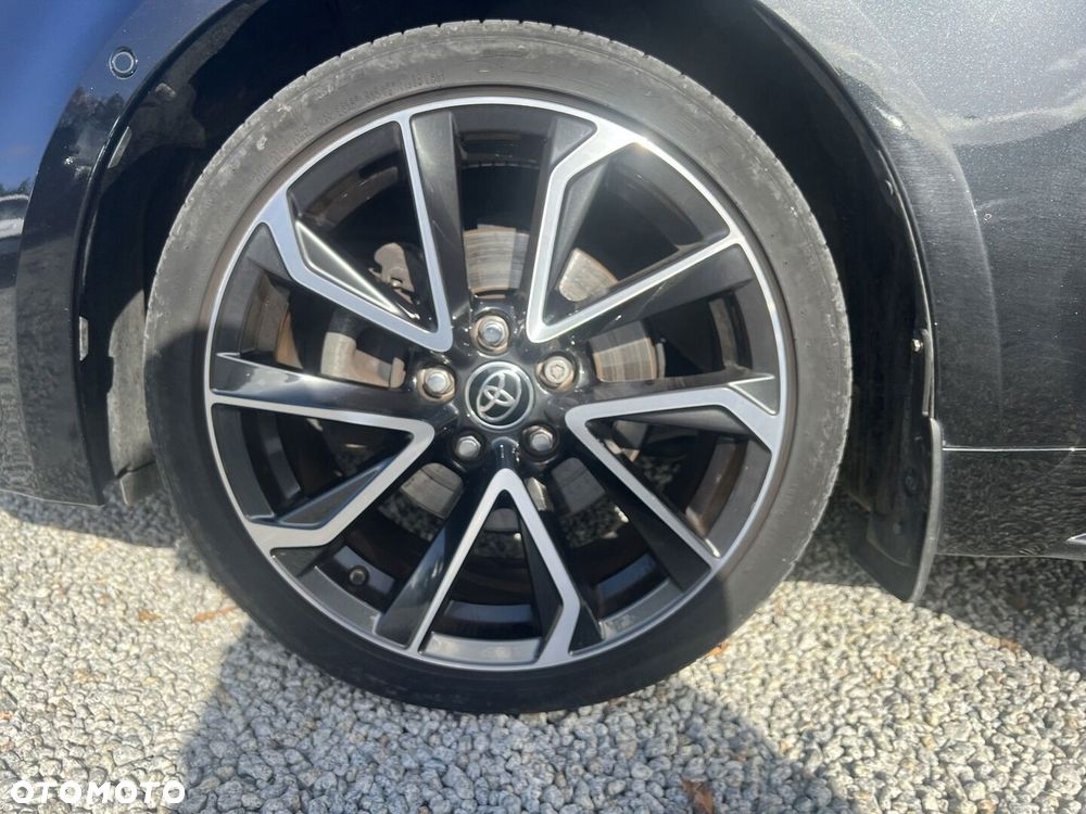 Toyota Corolla 2.0 Hybrid Executive - 19