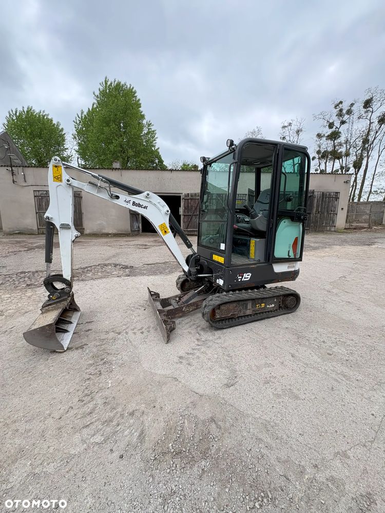 Bobcat E19 - 1