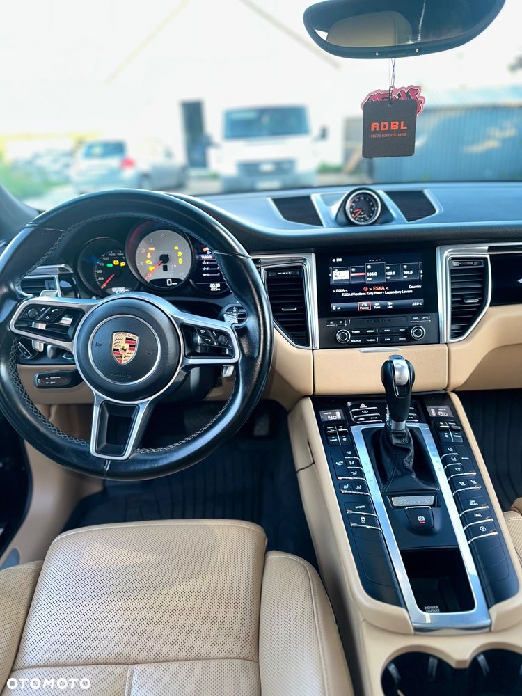 Porsche Macan S - 10