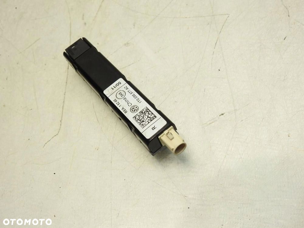 WZMACNIACZ ANTENY VW TOURAN 1T3 LIFT 1T0035577AC - 8