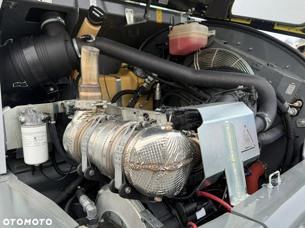 Kramer 8115 352-14S Wheel Loader - 16