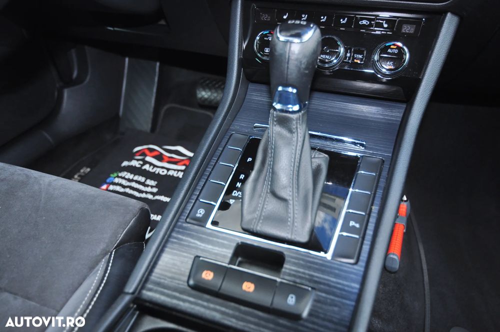 Skoda Superb 2.0 TDI DSG Ambition - 21