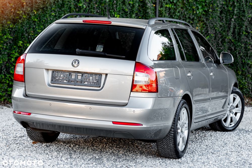 Skoda Octavia 1.6 - 12