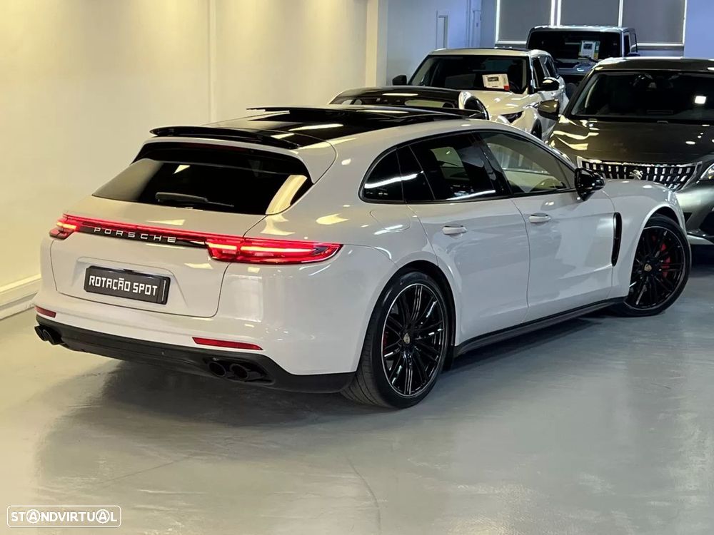 Porsche Panamera Sport Turismo 4 E-Hybrid - 19