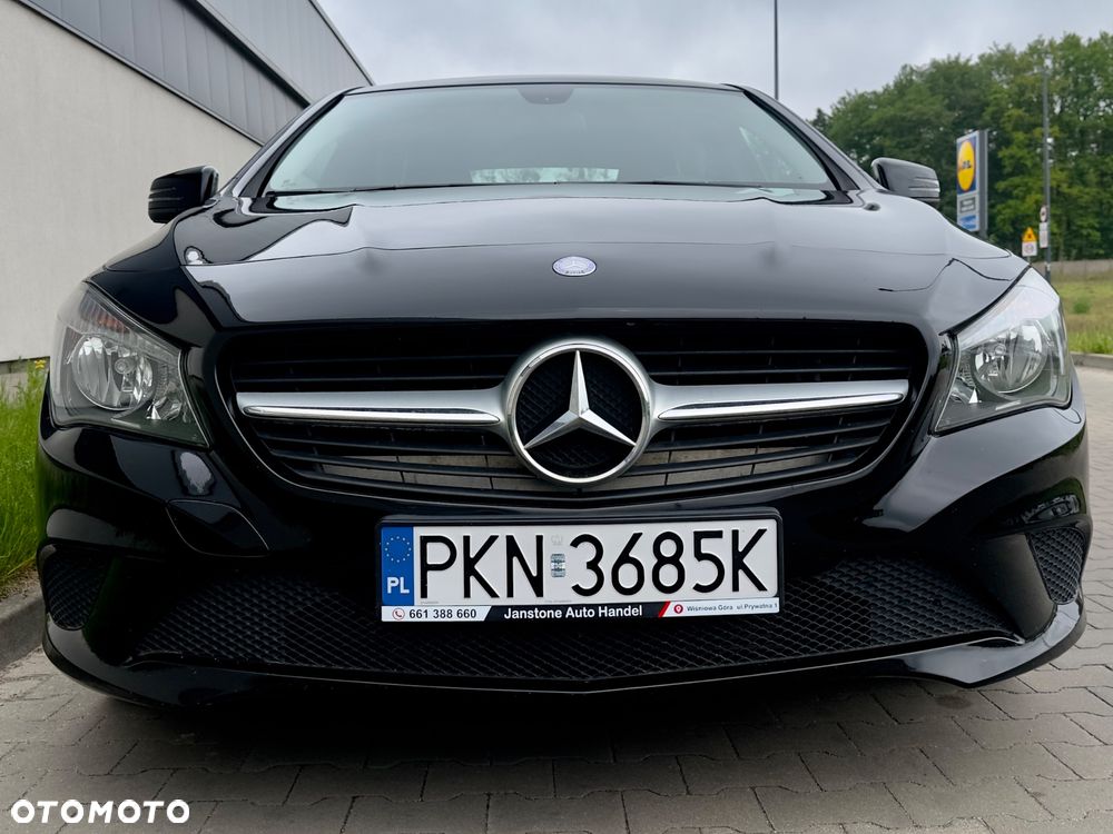 Mercedes-Benz CLA 180 Urban - 18