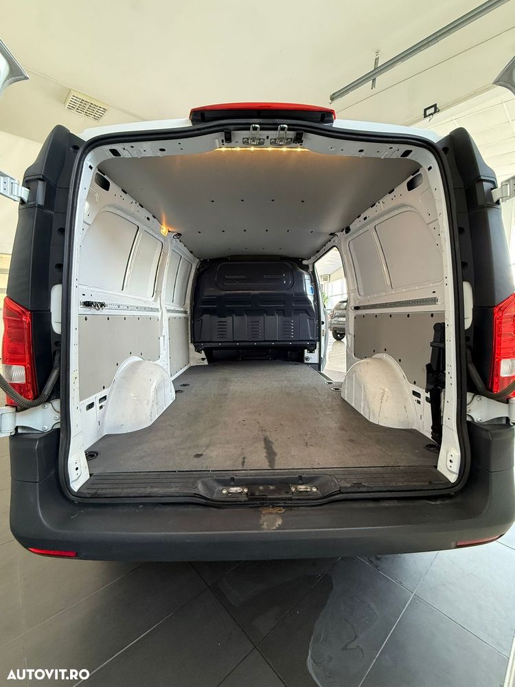 Mercedes-Benz Vito eVito Lung 60 kWh 204CP FWD - 14