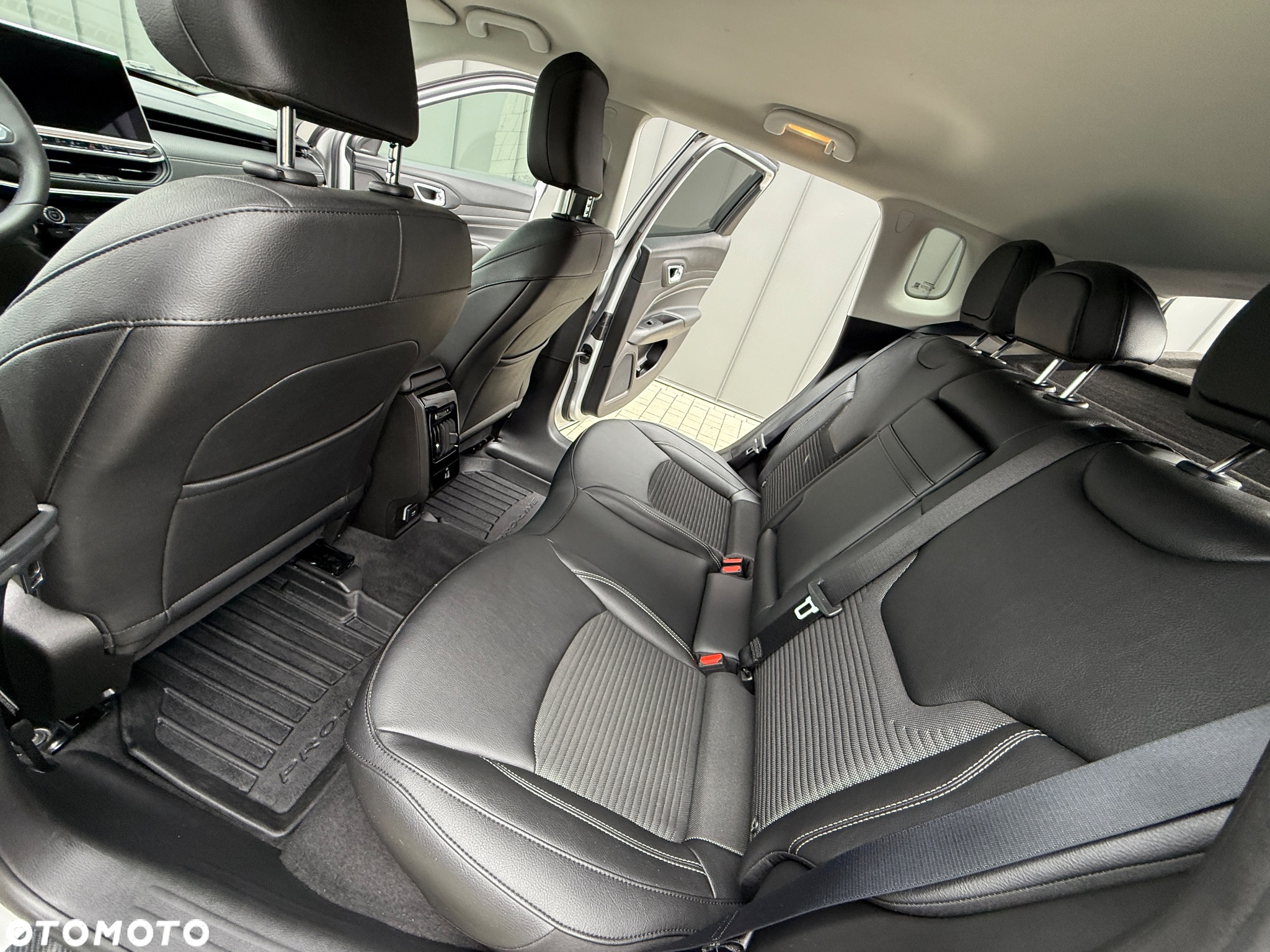Jeep Compass 1.3 T4 PHEV 4xe Night Eagle S&S - 28