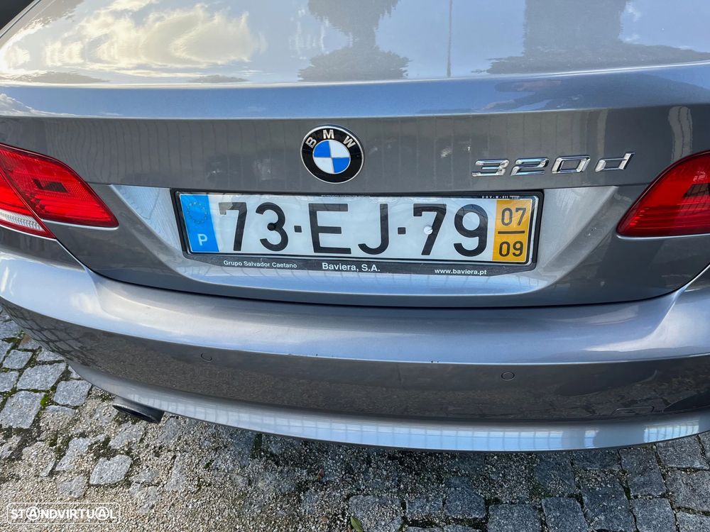 BMW 320 d Coupe Active Auto - 11