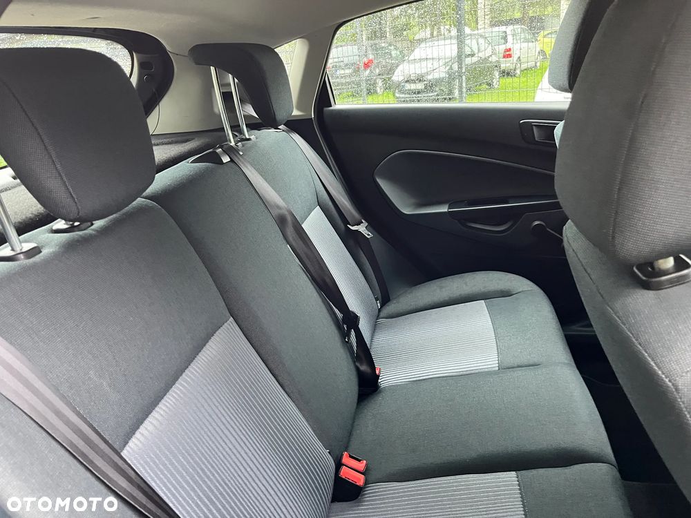 Ford Fiesta 1.25 Celebration - 19