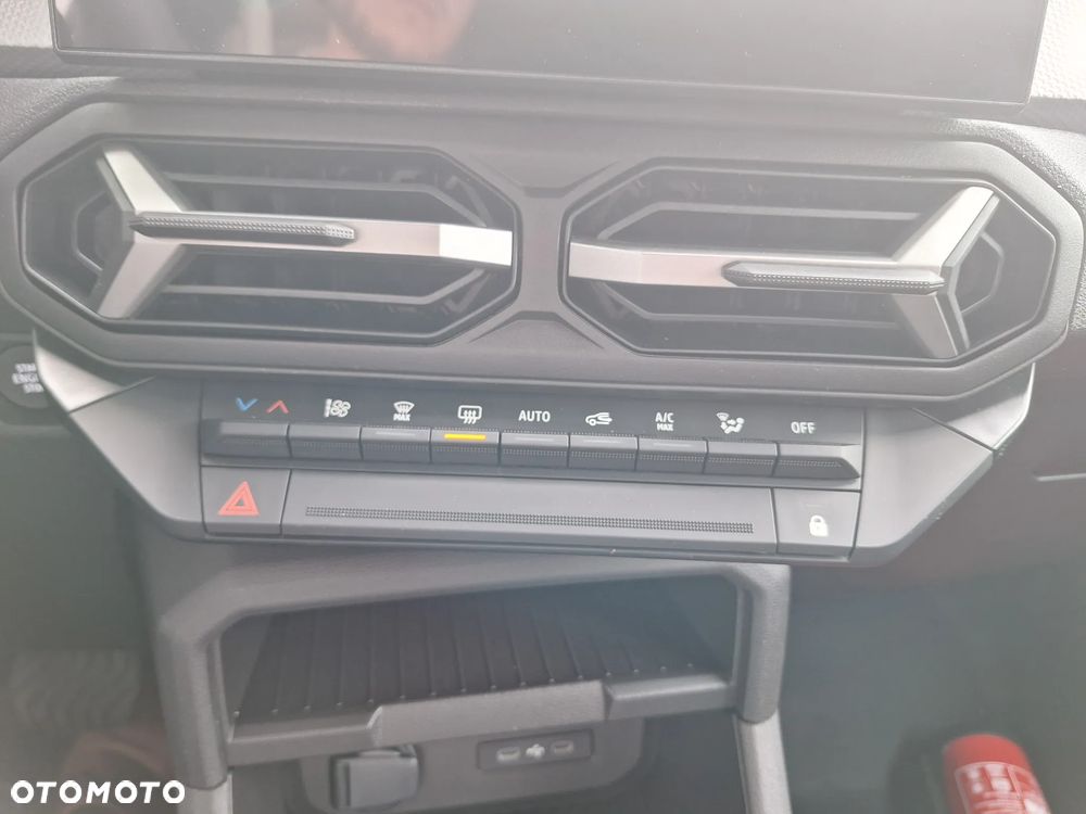 Dacia Duster 1.8 Full Hybrid 155 Journey MMT - 10