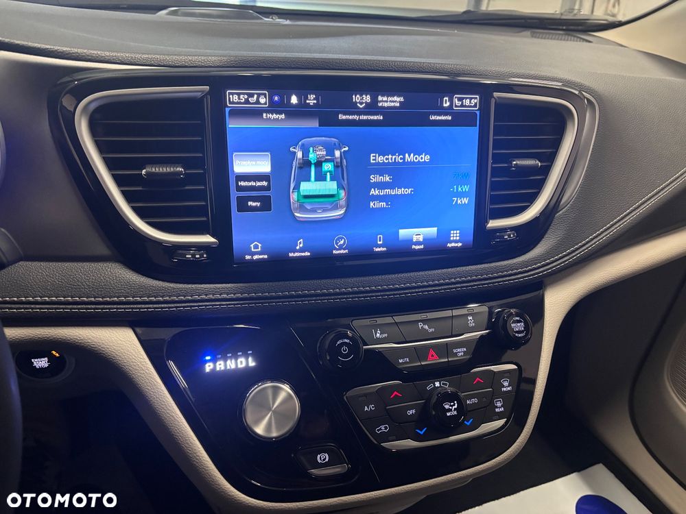 Chrysler Pacifica - 20