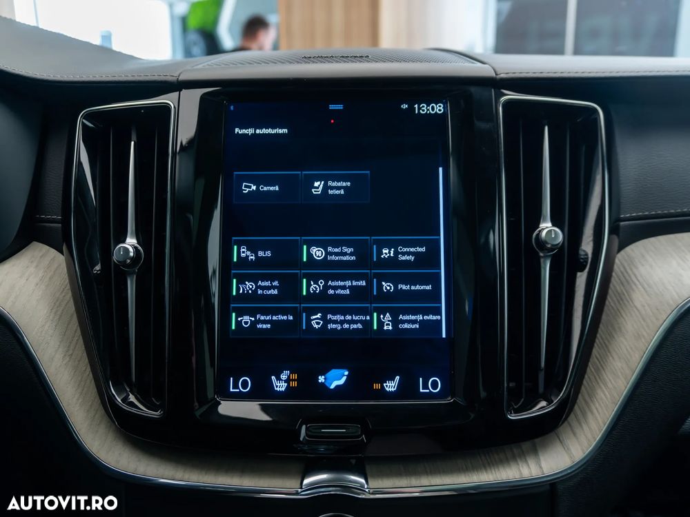 Volvo XC 60 T6 AWD Recharge Geartronic Inscription - 29