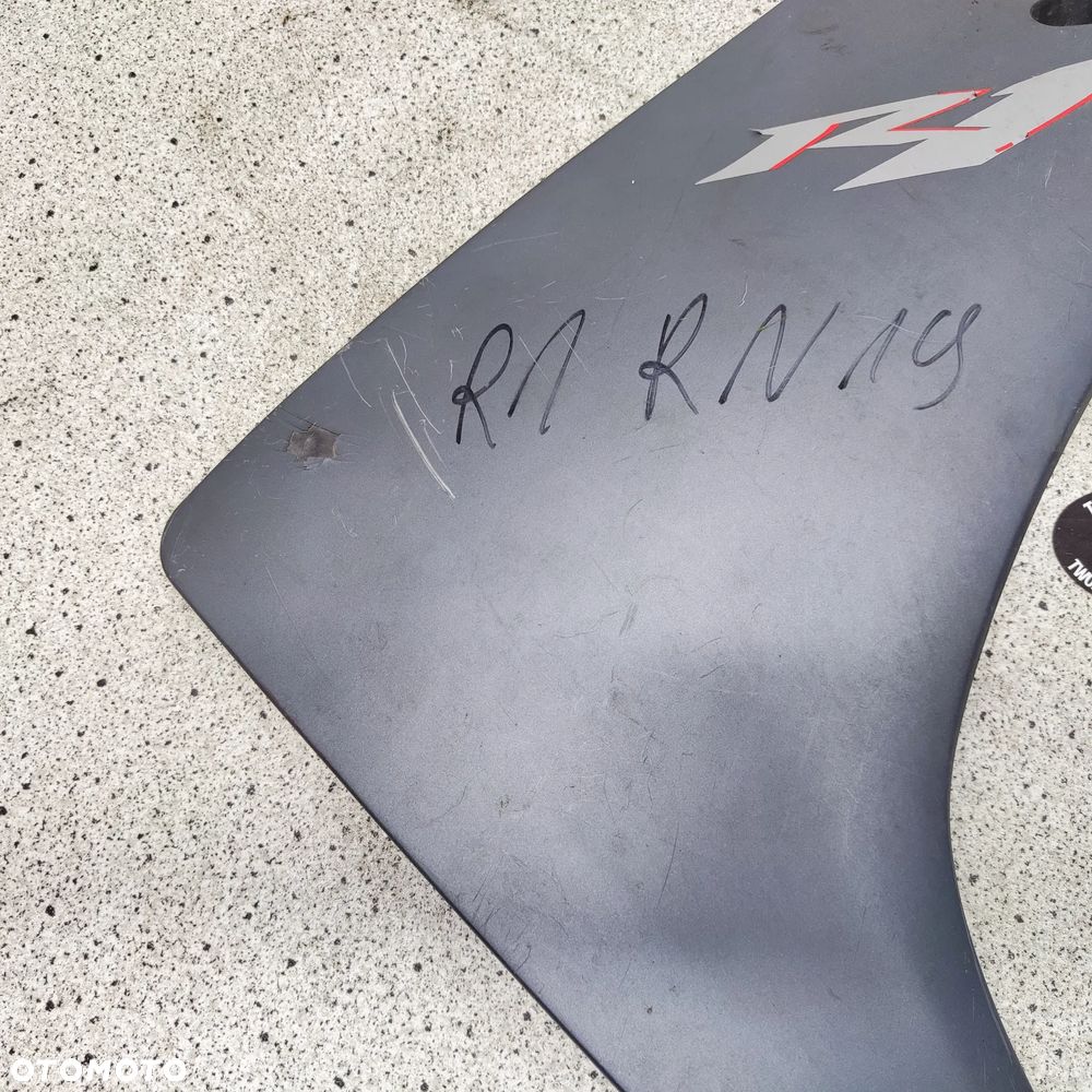 Owiewka, osłona prawa, bok, boczek prawy Yamaha R1 RN 19 - 3