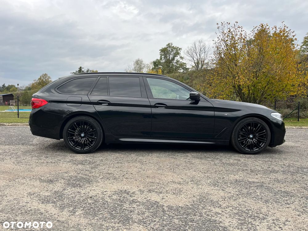 BMW Seria 5 520d M Sport - 8