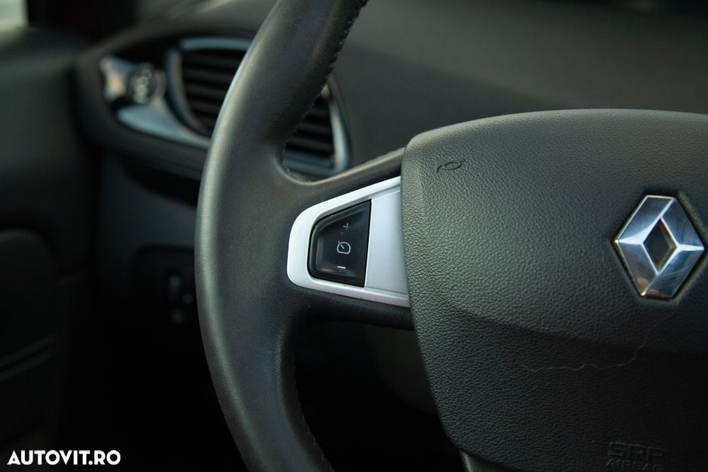 Renault Grand Scenic - 17