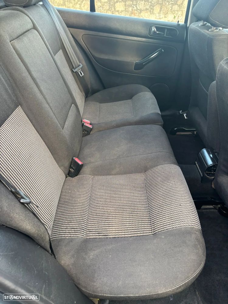 VW Golf 1.9 TDi Highline - 10