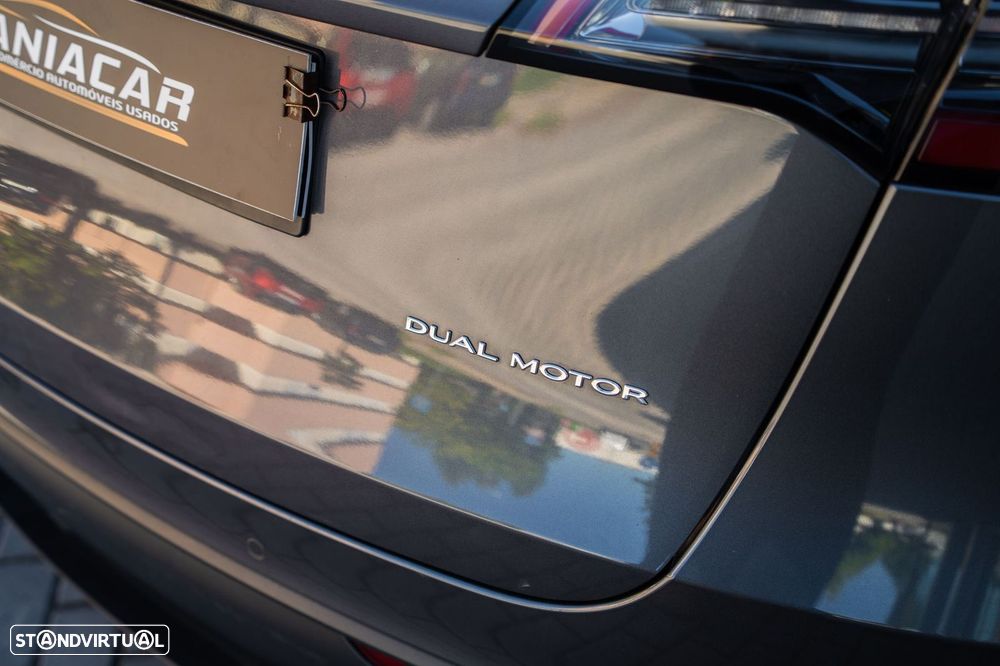 Tesla Model Y Long Range Dual Motor AWD - 30