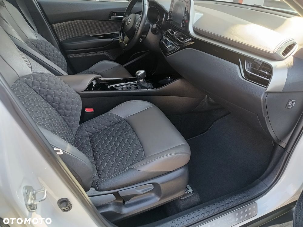 Toyota C-HR - 17