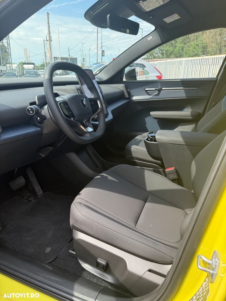 Volvo EX30 Single Motor Plus - 12