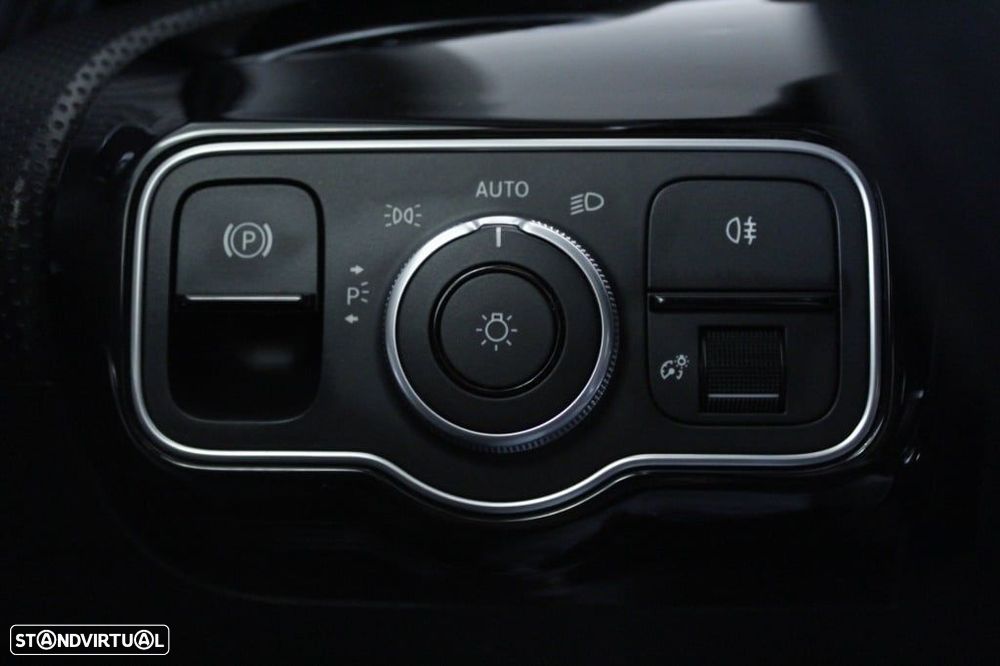 Mercedes-Benz A 200 d - 28