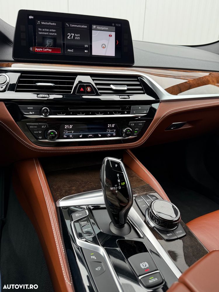 BMW Seria 5 520d Touring Aut. Luxury Line - 19