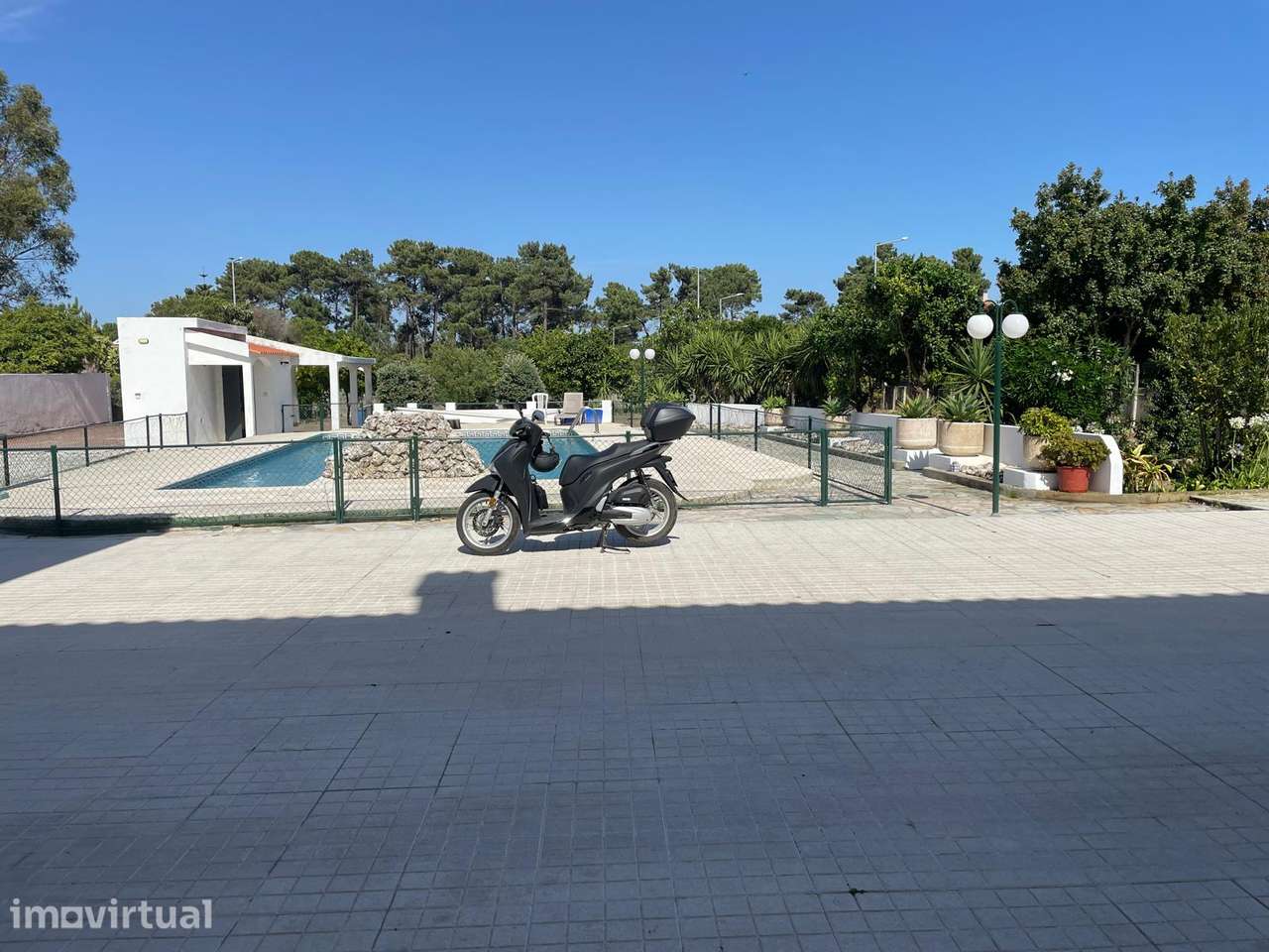 Moradia V4 Isolada com Piscina -na Quinta do Conde - Grande imagem: 3/40