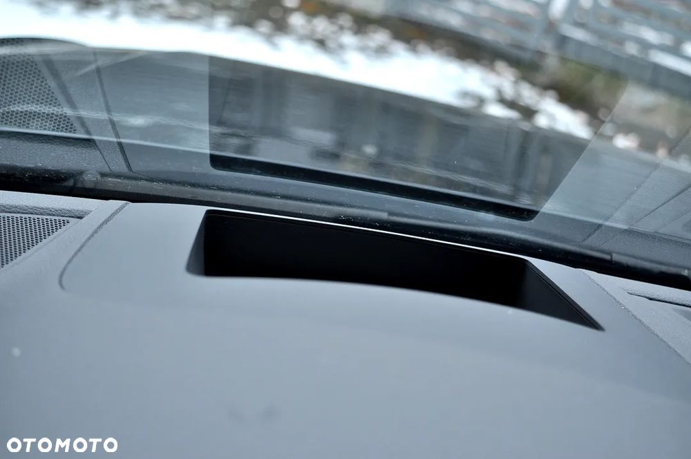 Audi A4 Avant 40 TDI quattro S tronic - 29