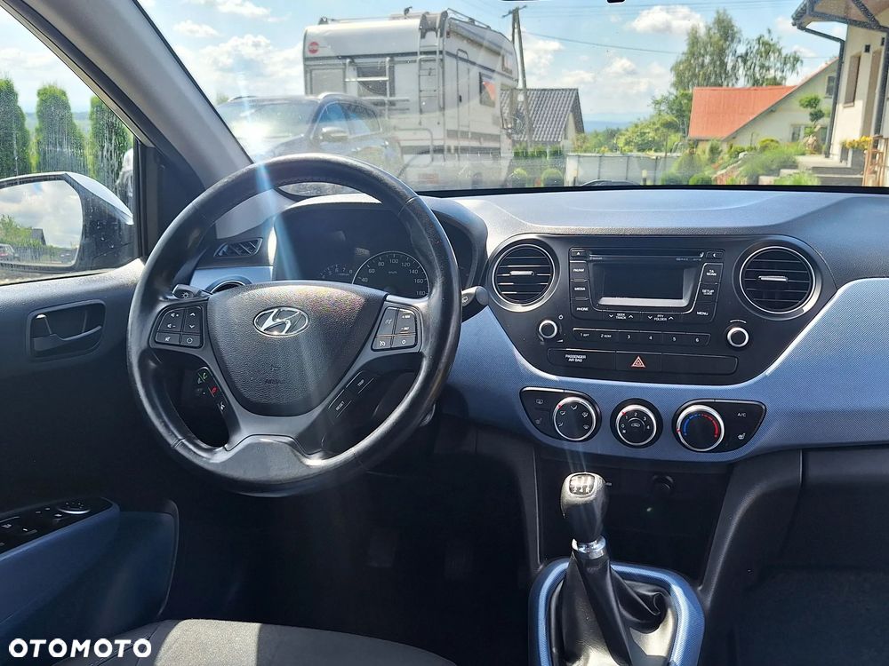 Hyundai i10 1.0 Fifa World Cup Edition - 7