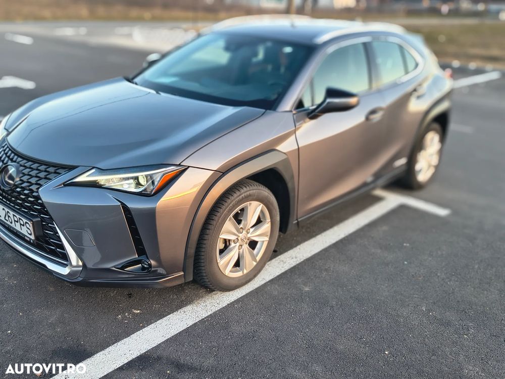 Lexus UX 250h - 1
