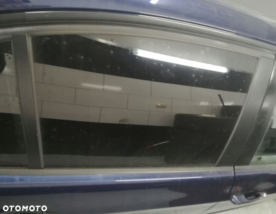 BMW E90 E91 LIFT DRZWI PRAWY TYŁ TIEFSEEBLAU - 4