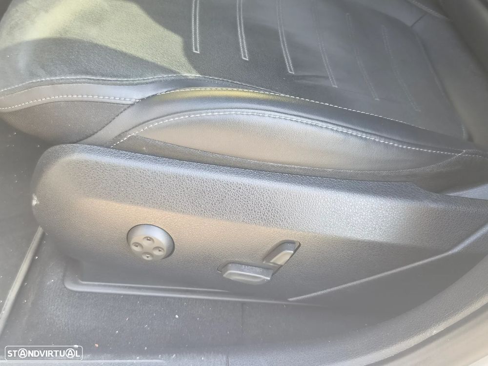 Mercedes-Benz GLC 300 de Coupe 4Matic - 10