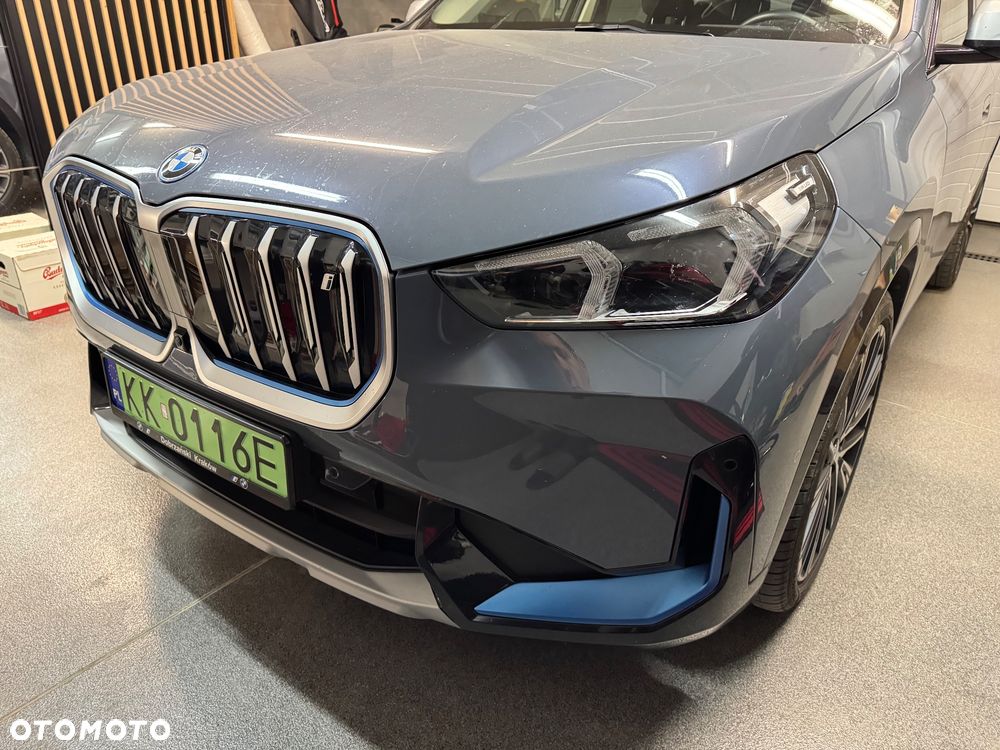 BMW iX1 xDrive30 66.5kWh xLine - 11