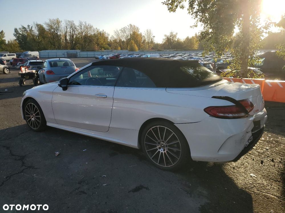 Mercedes-Benz Klasa C 300 9G-TRONIC - 3