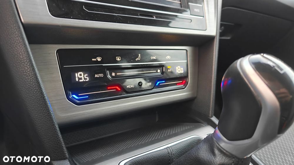 Volkswagen Passat - 18