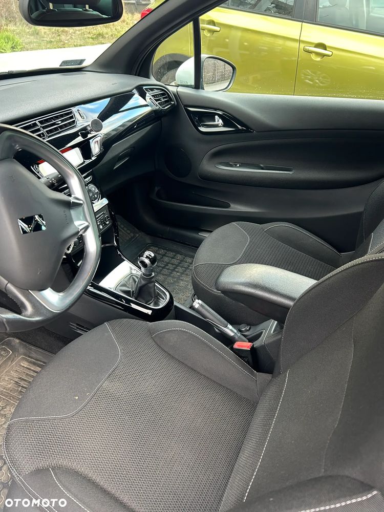 Citroën DS3 HDi 90 FAP SoChic - 33