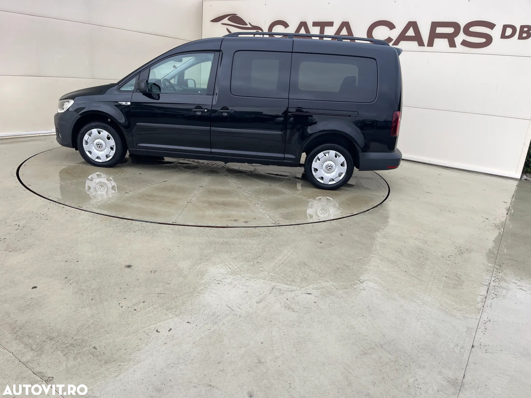 Volkswagen Caddy - 9