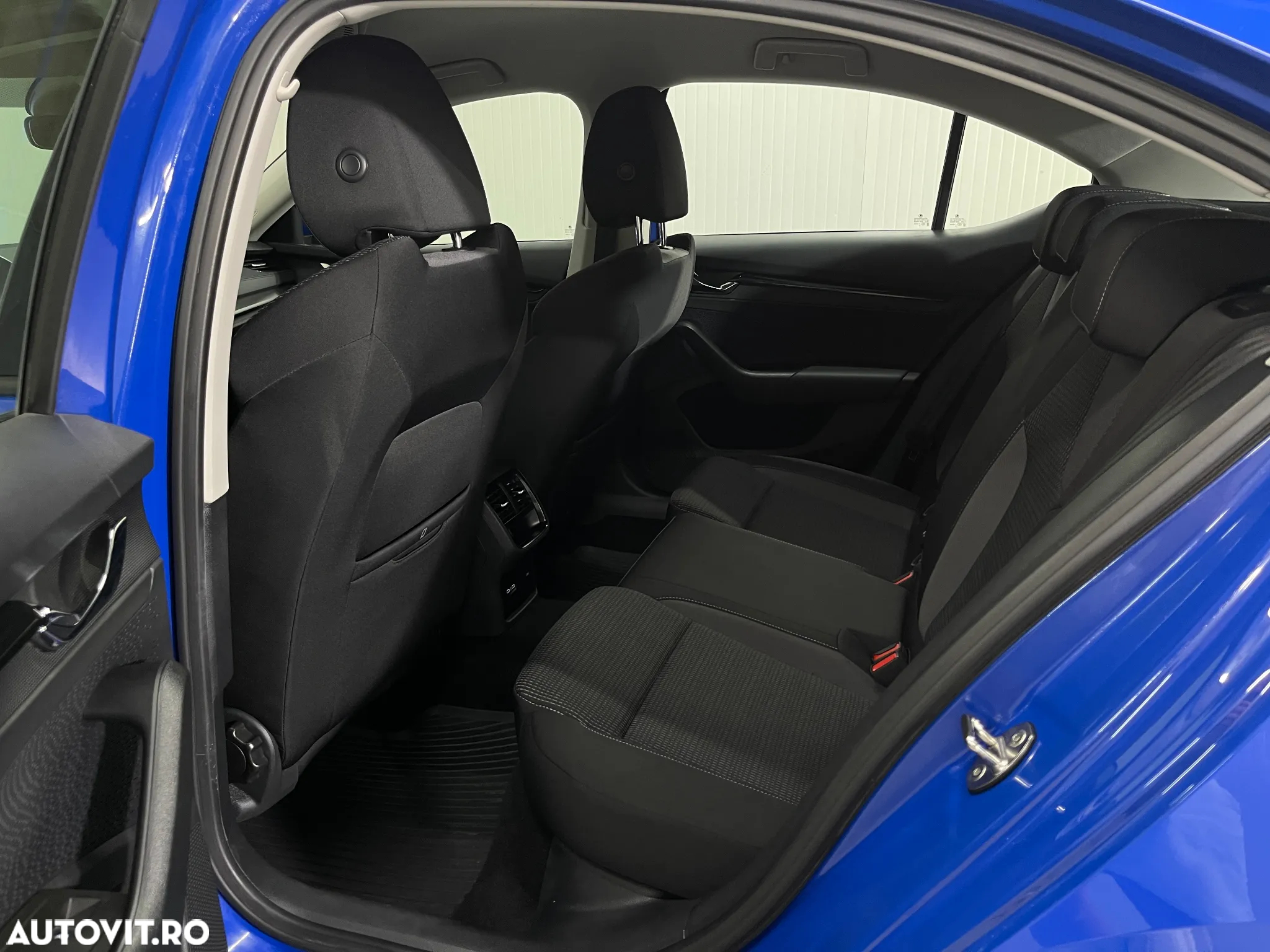 Skoda Octavia 2.0 TDI DSG Ambition - 10