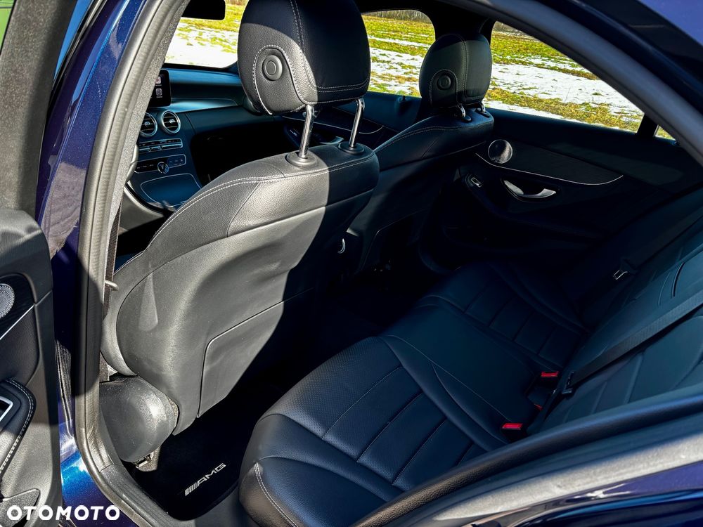 Mercedes-Benz Klasa C 300 4MATIC 9G-TRONIC - 12