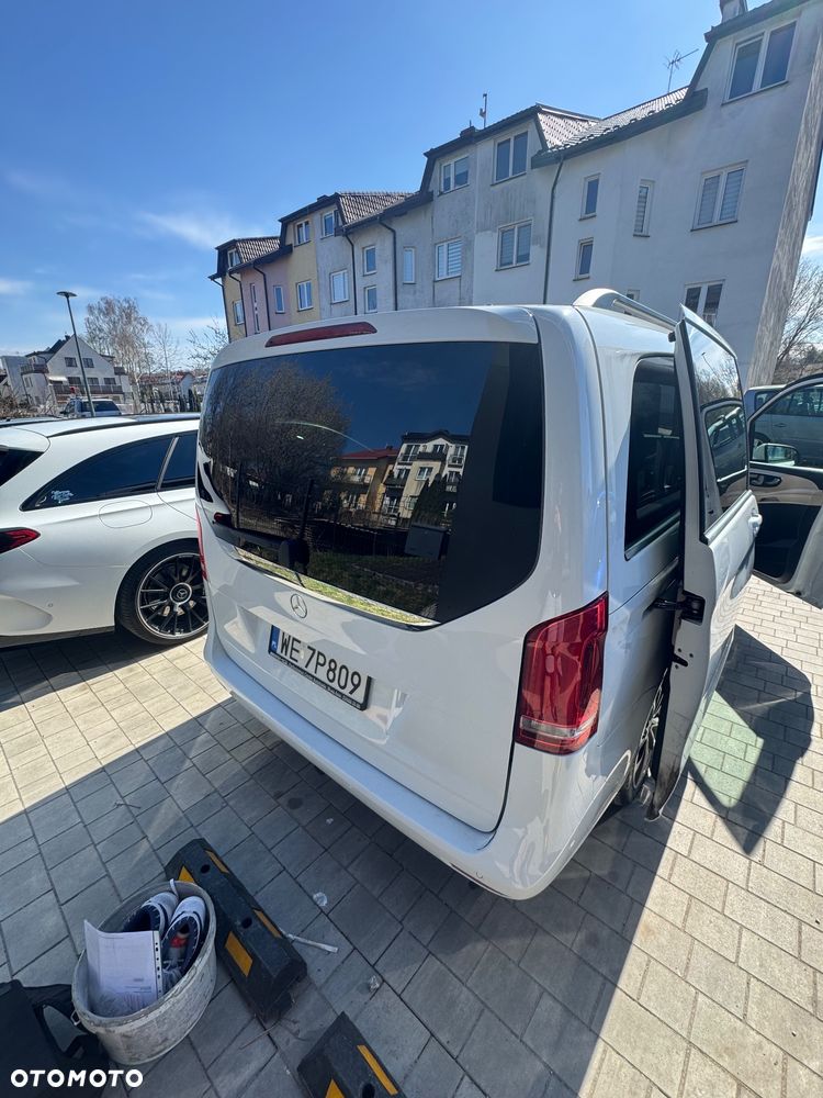 Mercedes-Benz Klasa V 300 d 4-Matic Avantgarde 9G-Tronic (d³ugi) - 22