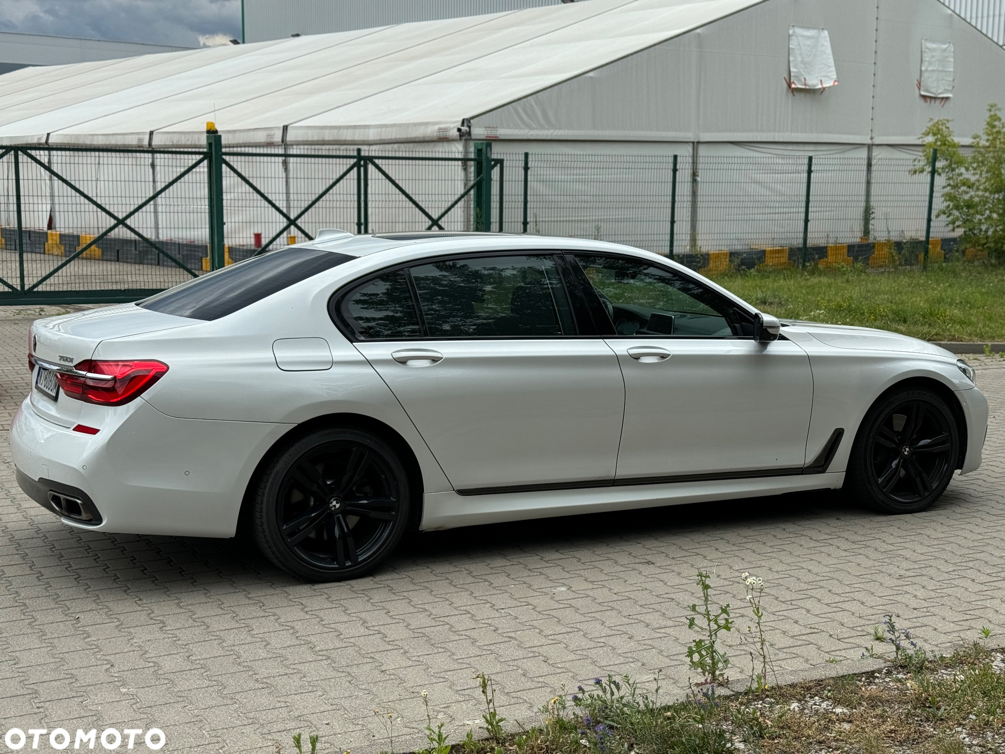 BMW Seria 7 750Li - 9