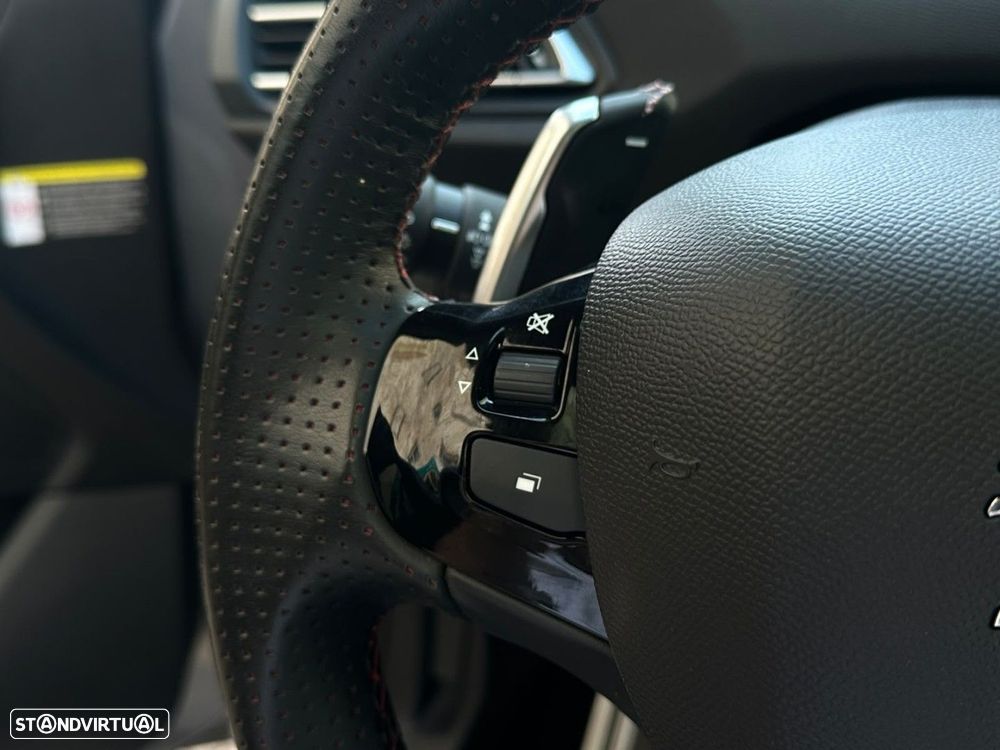 Peugeot 308 1.2 PureTech GT EAT8 - 18