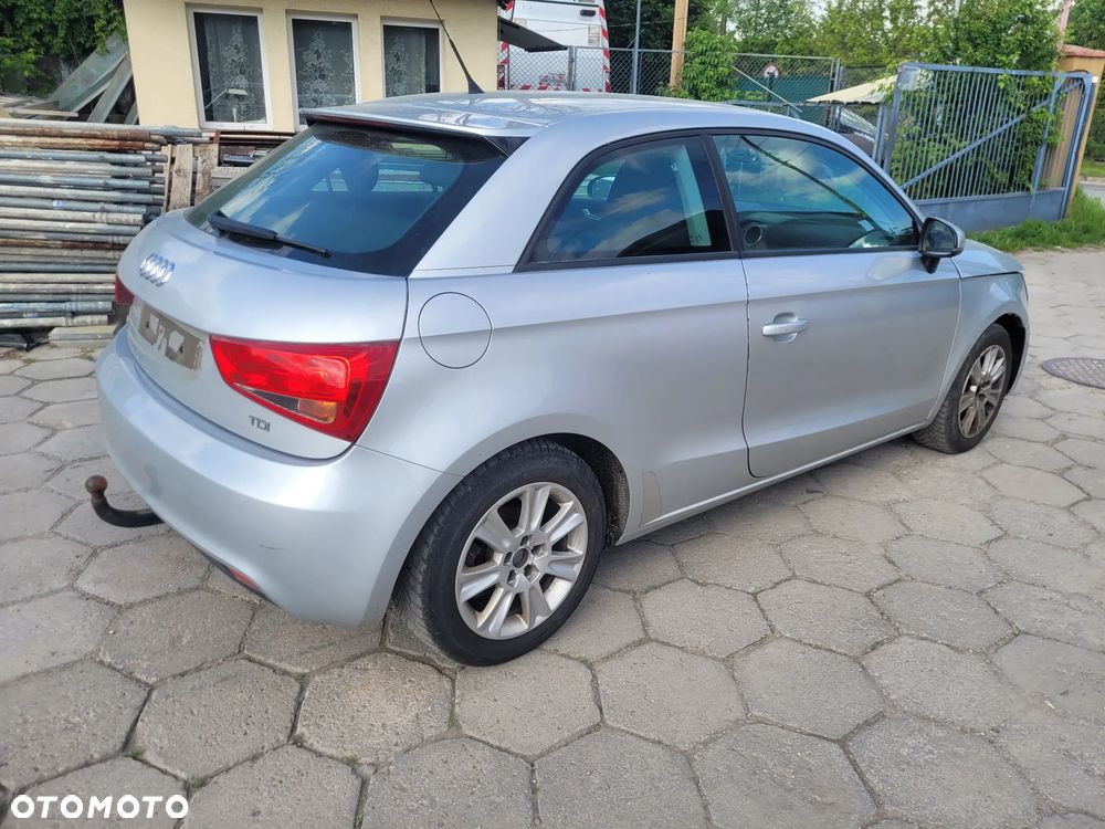 Audi A1 3-drzwiowe 1.6 TDI Ambition - 4