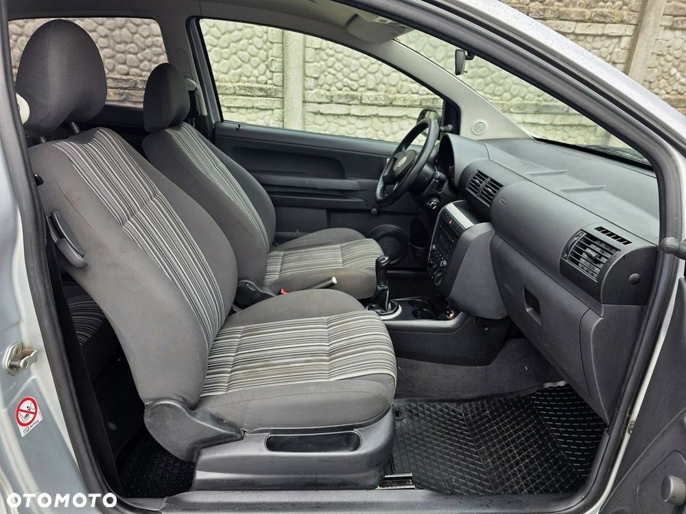 Volkswagen Fox - 20