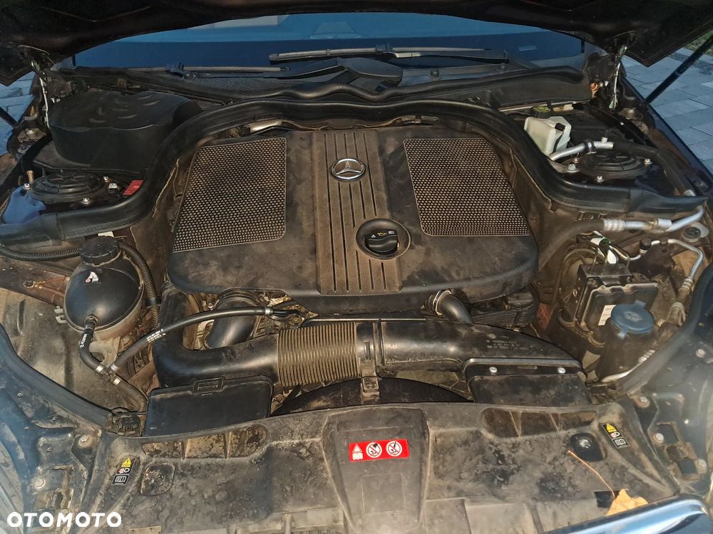 Mercedes-Benz Klasa E 250 CDI DPF BlueEFFICIENCY Automatik Avantgarde - 15