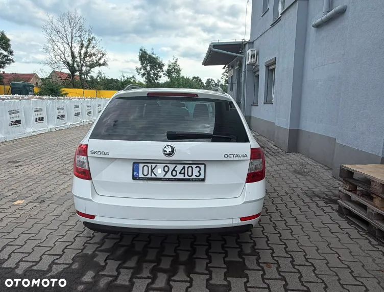Skoda Octavia 1.6 TDI Drive - 3
