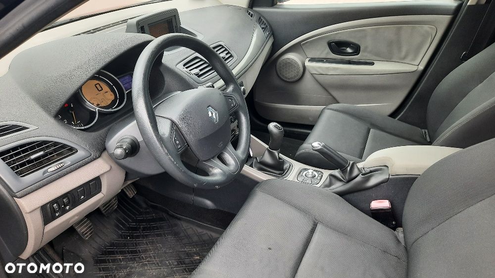 Renault Megane 1.6 16V Authentique Euro5 - 9