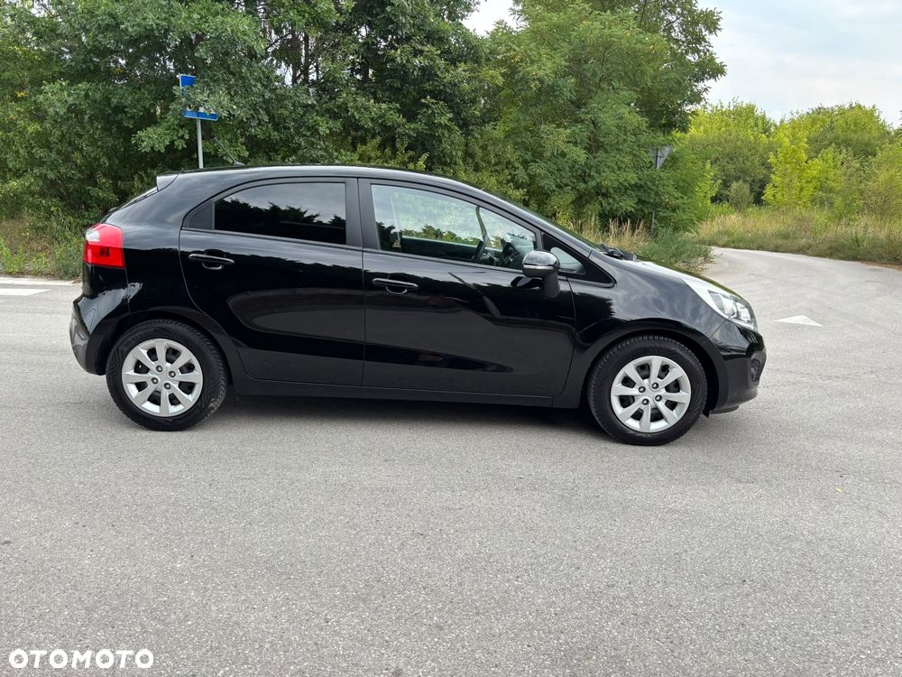 Kia Rio 1.2 Dream Team Edition - 22