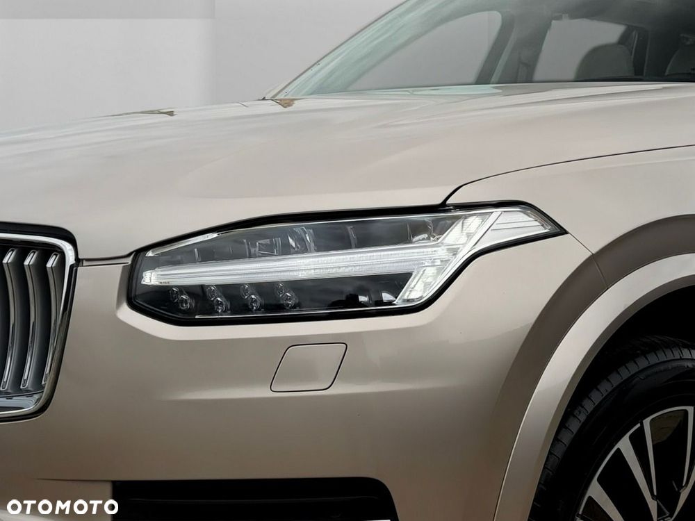 Volvo XC 90 - 9